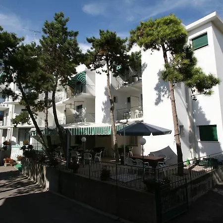 מלון Garden ליגננו סביאדורו